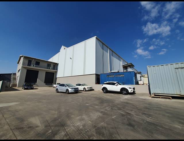 3,300M² WAREHOUSE TO LET IN ISANDO